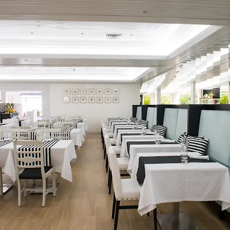 Отель Cristal Marinha Маринья-Гранде